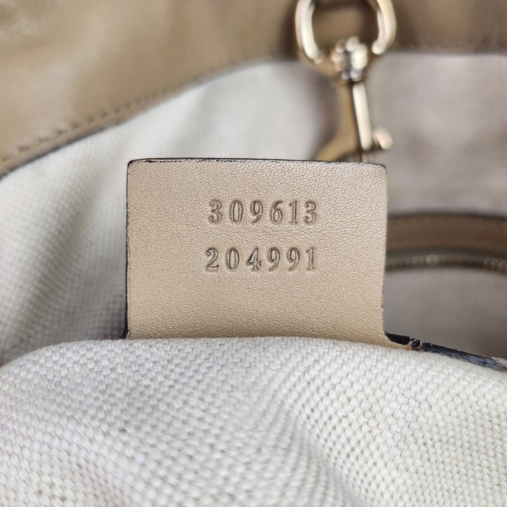 Gucci Microguccissima Leather Tote Bag - Picture 11 of 16